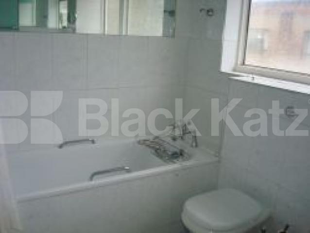 			MINS TO PARLIAMENT FIELDS, 2 Bedroom, 1 bath, 1 reception Flat			 Glenhurst Avenue, KENTISH TOWN-DARTMOUTH PARK